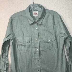 Wrangler Women’s Pearl Snap Shirt Green Size Large Pockets Long Tail Rodeo